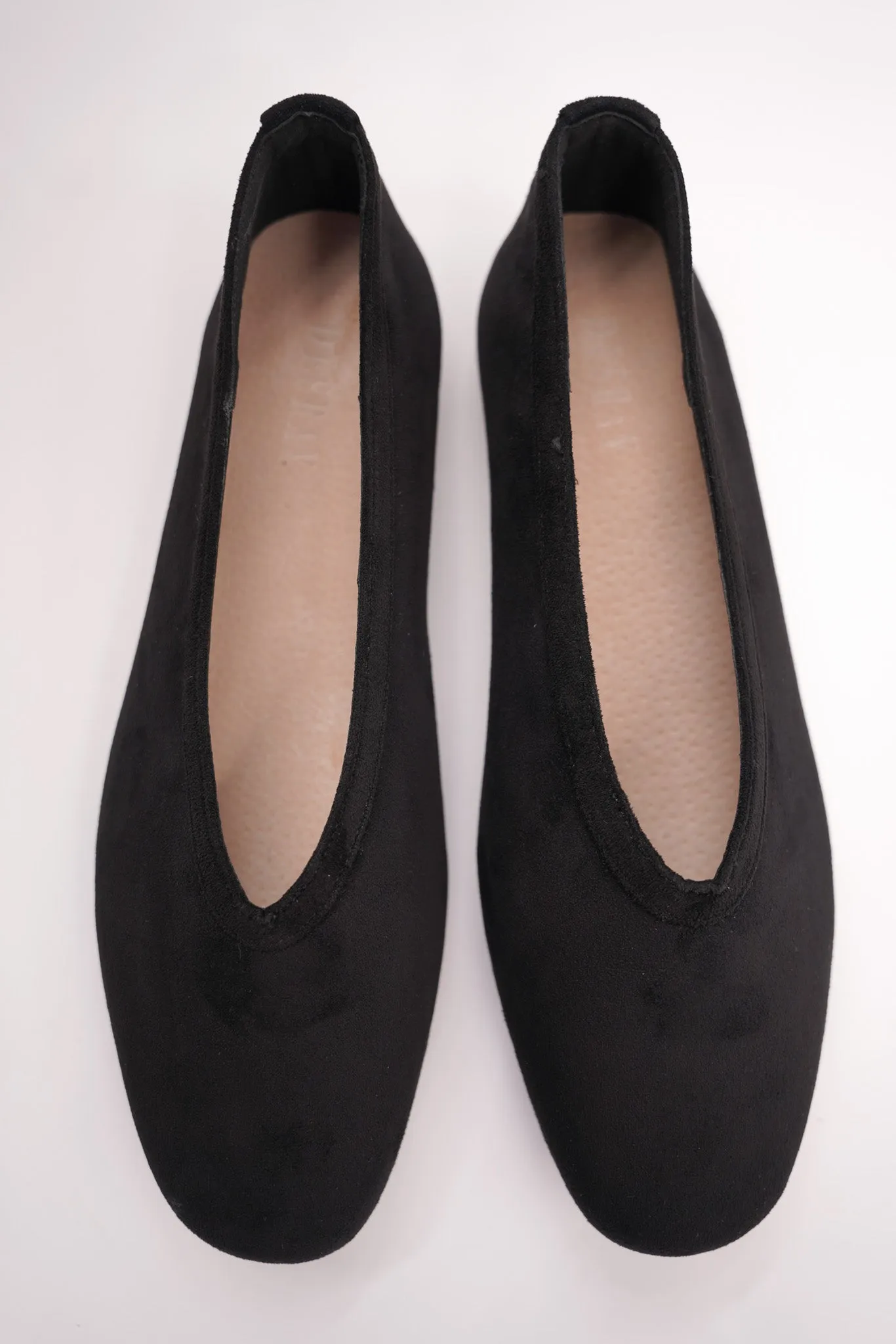 Black Ballet Pumps.