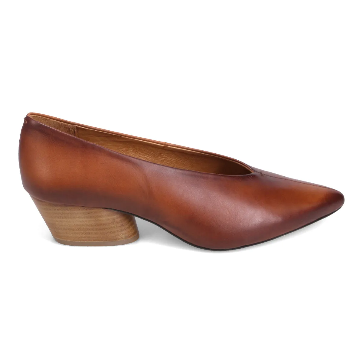 Sure! Please provide me with the current title of the e-commerce product Holly Pump so I can help you optimize it.