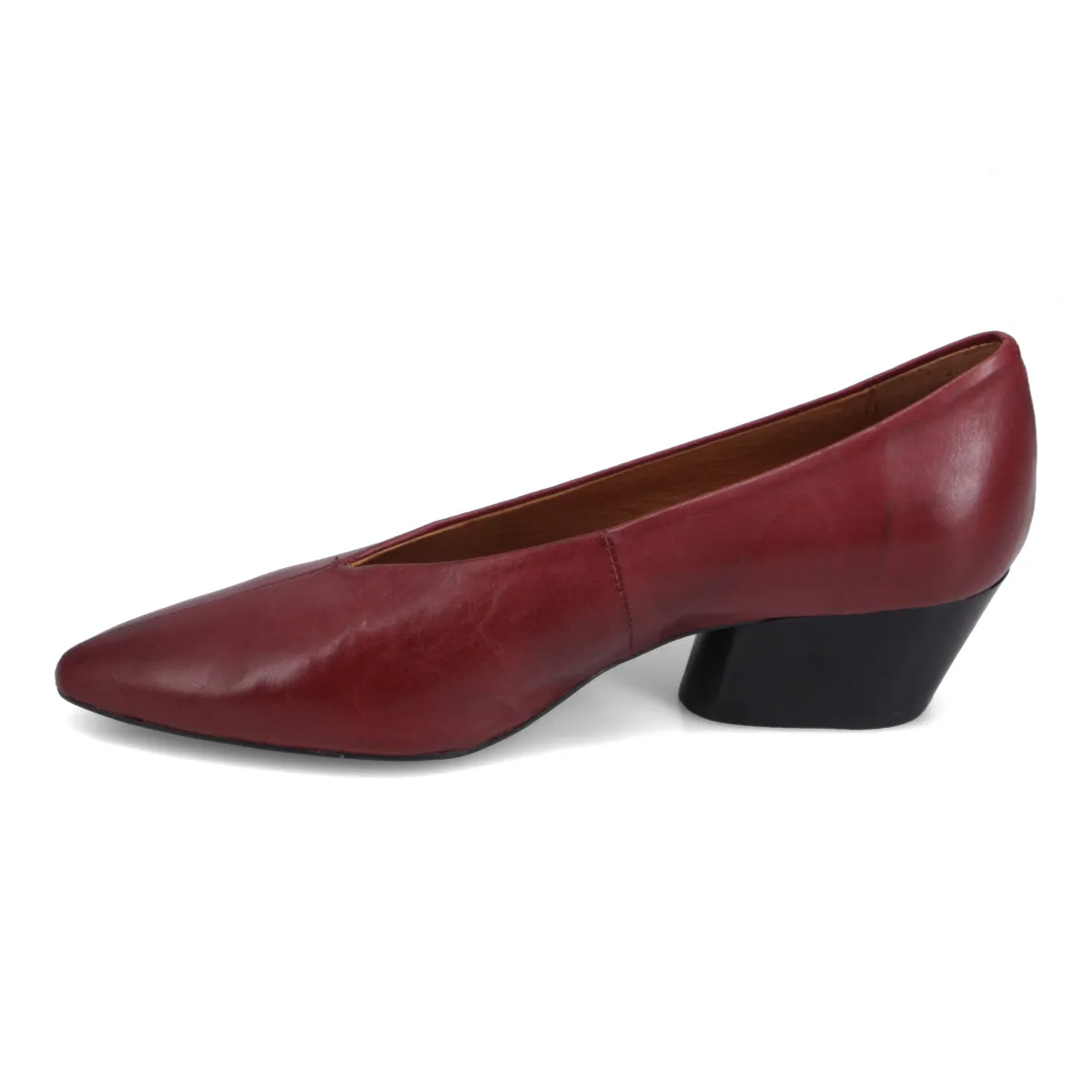 Sure! Please provide me with the current title of the e-commerce product Holly Pump so I can help you optimize it.