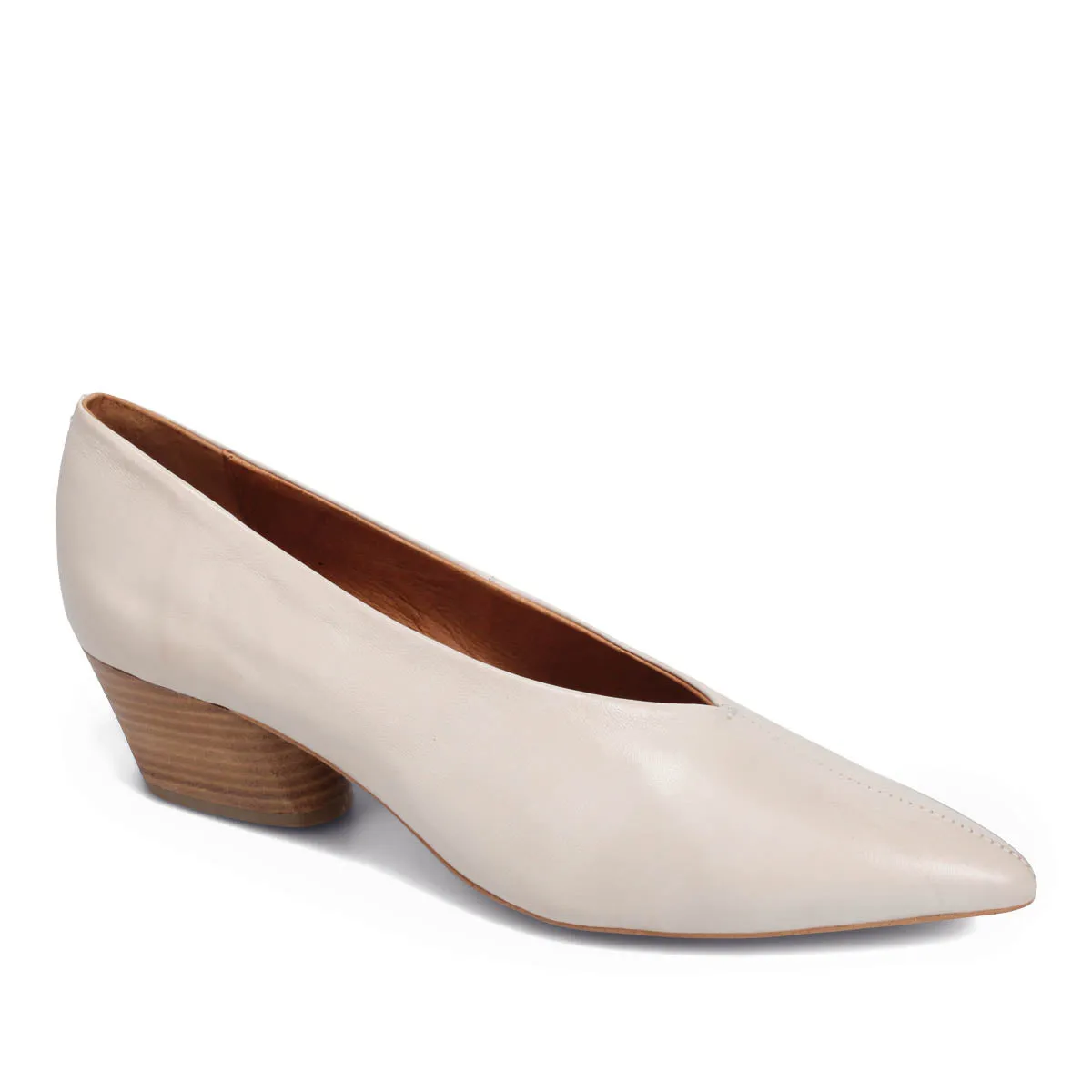 Sure! Please provide me with the current title of the e-commerce product Holly Pump so I can help you optimize it.