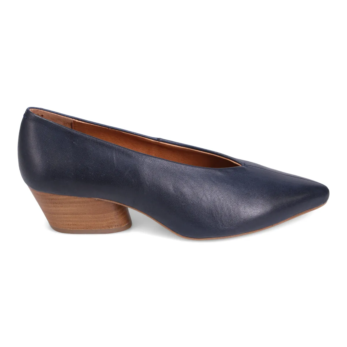 Sure! Please provide me with the current title of the e-commerce product Holly Pump so I can help you optimize it.