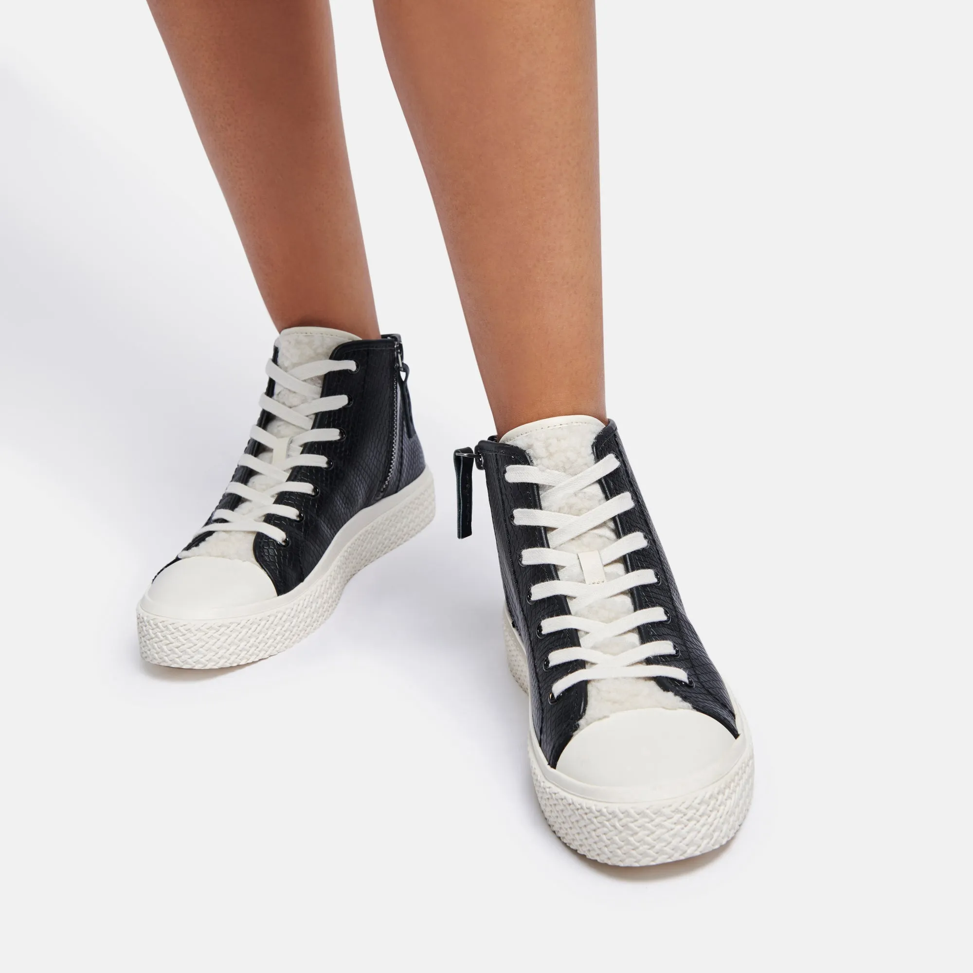 VEOLA PLUSH SNEAKERS BLACK EMBOSSED LEATHER re:vita